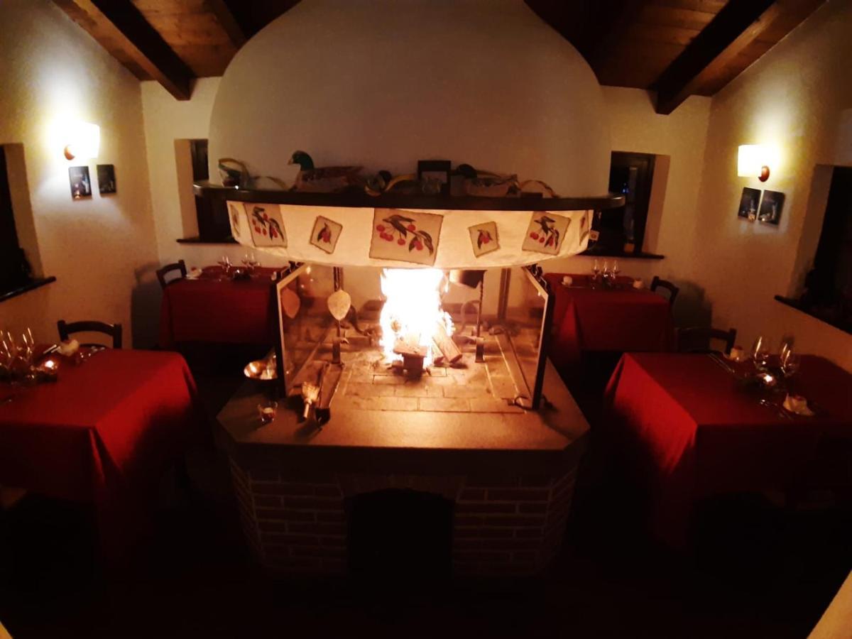 Agriturismo Scacciapensieri Buttrio Eksteriør billede
