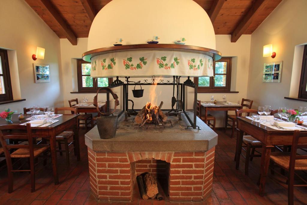 Agriturismo Scacciapensieri Buttrio Eksteriør billede